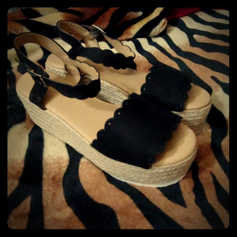 Platform sandals